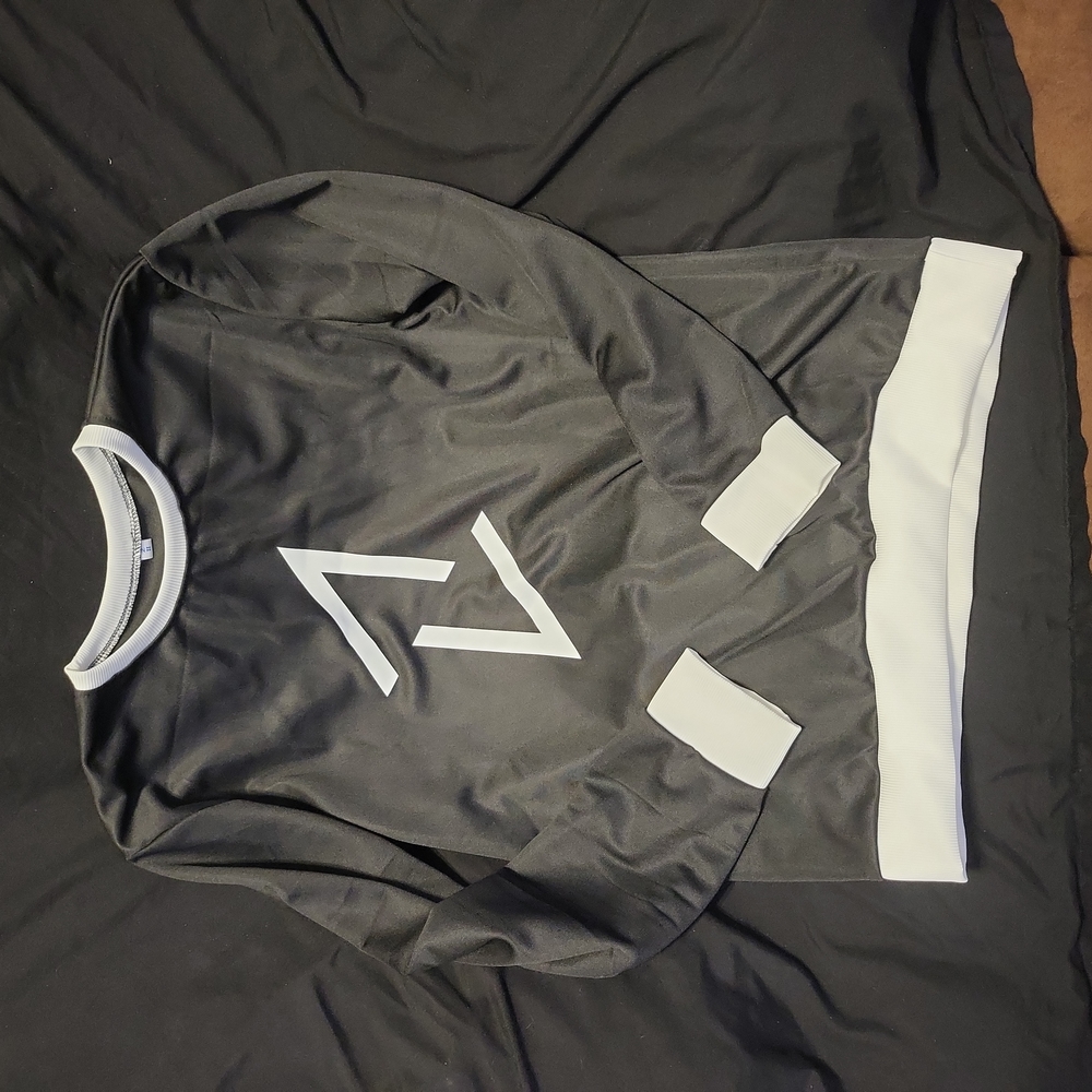 Fantom pullover Medium, black and white
